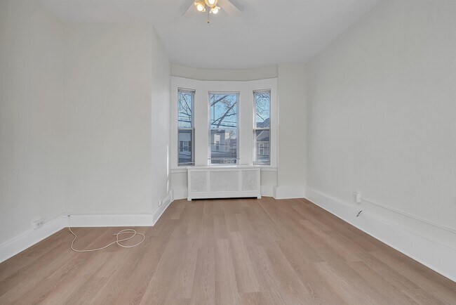 Building Photo - 25 Reservoir Ave