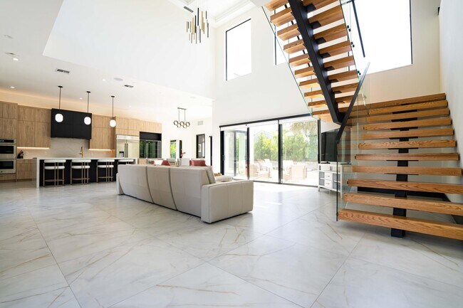 Building Photo - 13480 U.S. Rte 1