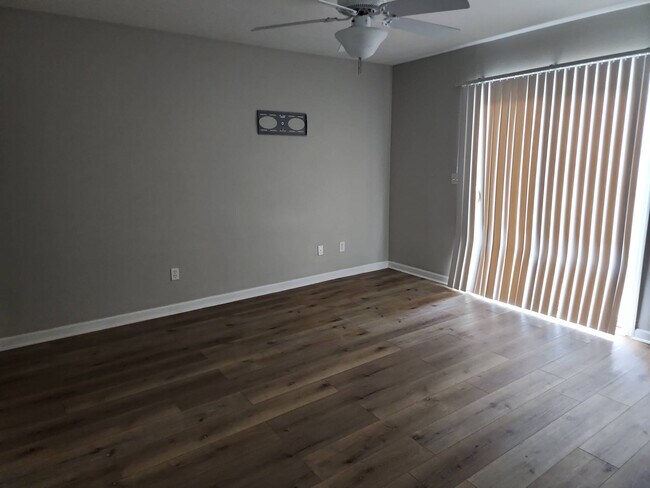 Building Photo - 59 Concord Rd