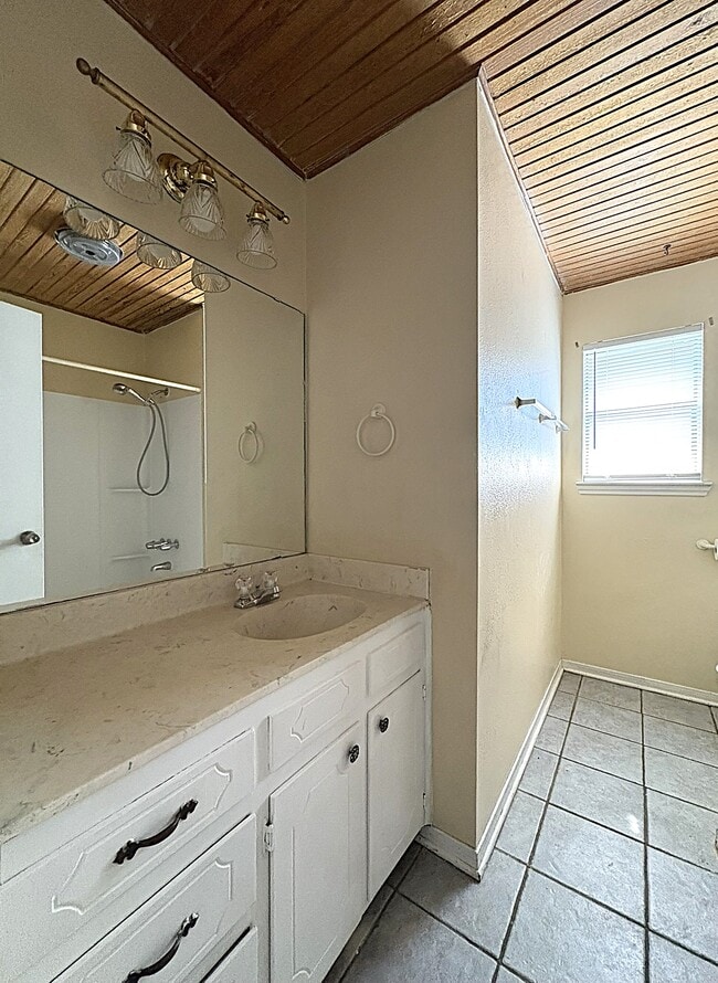 Building Photo - 2309 Whitney Dr