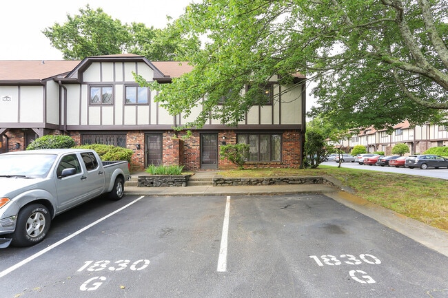Building Photo - 1830 Ashborough Ct