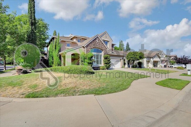 Building Photo - 6820 Cherry Ridge Cir
