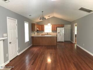 Building Photo - 107 Live Oak Dr