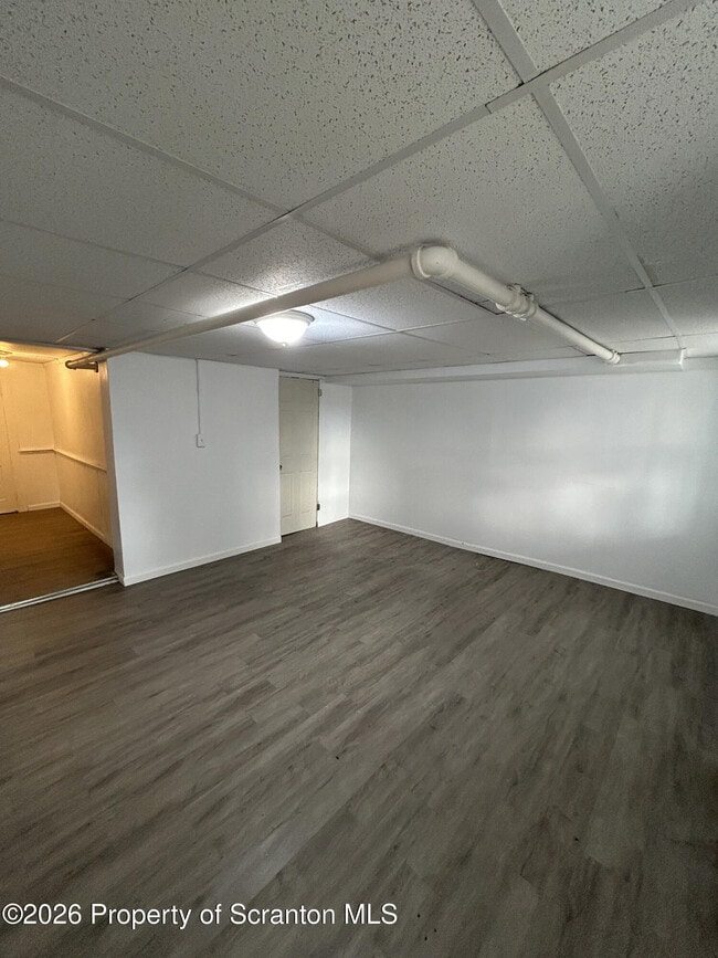 Building Photo - 210 N Bromley Ave