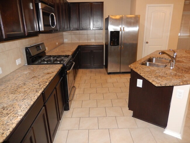 Building Photo - 2711 Sunset Bend