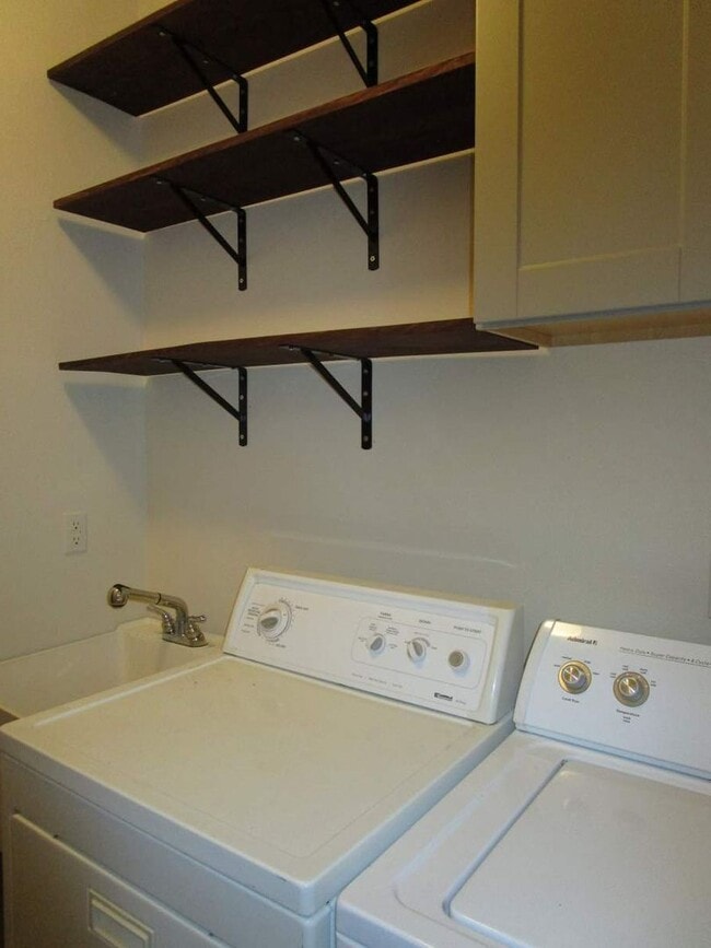 Building Photo - 3 Bedroom Home in Gig Harbor’s Minterwood