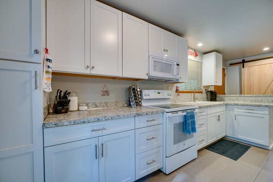 Building Photo - 22403 Shetland Rd