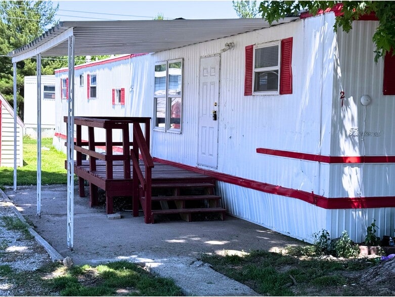 Building Photo - 661 N 19th St
