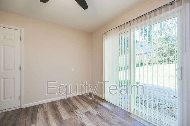 Building Photo - 9609 Helmsley Way