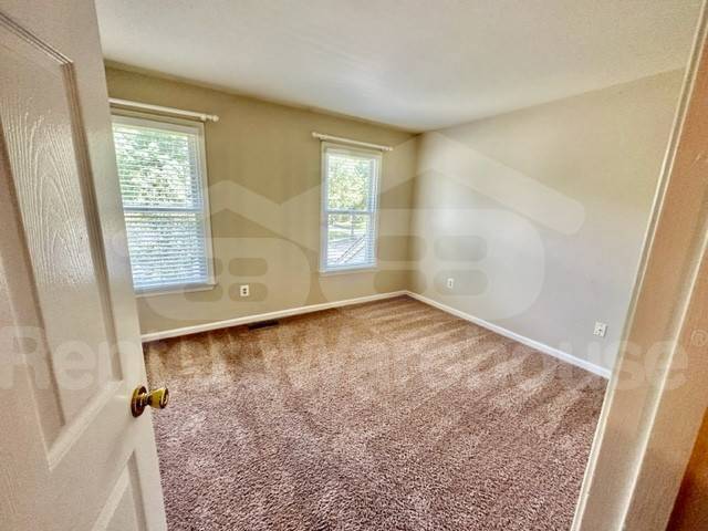 Building Photo - 5015 Middlesmoor Ct
