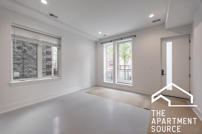 Building Photo - 1814 W Thomas St