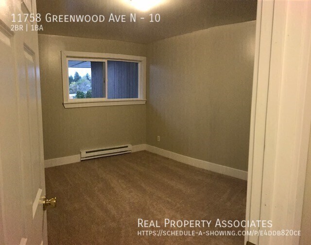 Building Photo - 11758 Greenwood Ave N