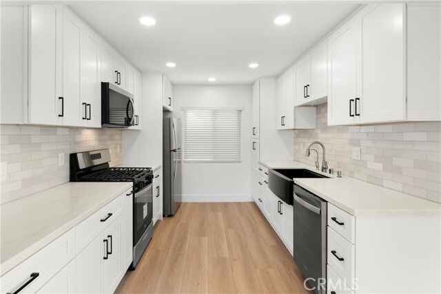 Building Photo - 18012 Avolinda Dr