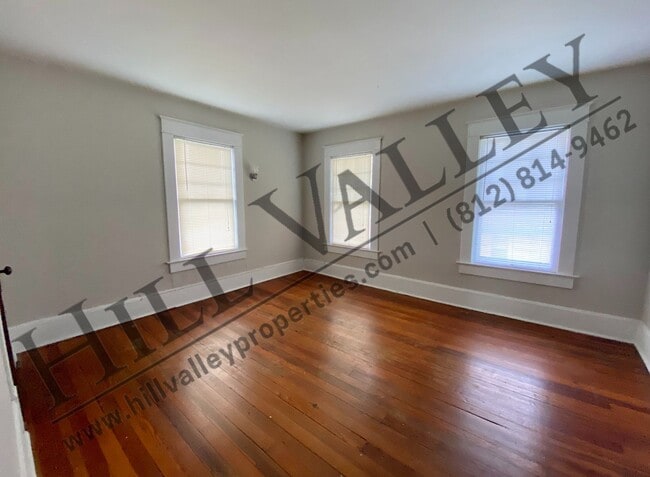 Building Photo - Three bedroom home