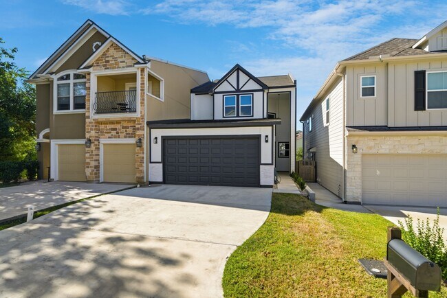 Building Photo - 111 Capetown Way