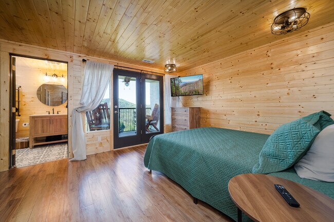 Building Photo - 4249 Dollys Dr