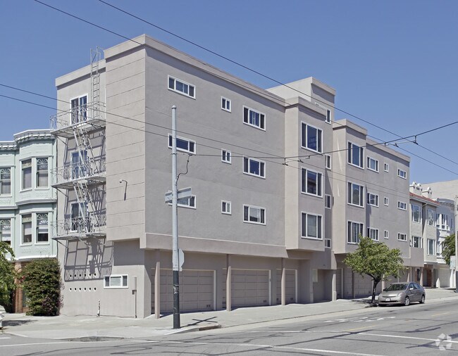 Primary Photo - 1490 Chestnut St