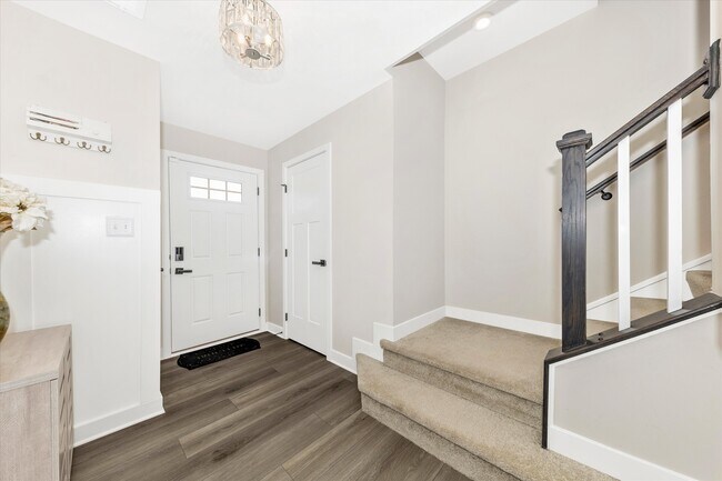 Building Photo - 166 Drydock Wy