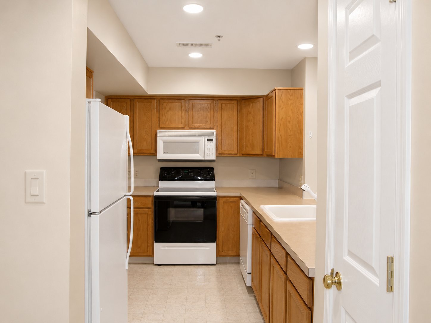 Building Photo - 140 Horseshoe Dr