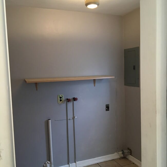 Laundry Room - 2929 Pence St