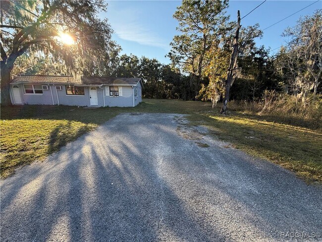 Building Photo - 1113 Jones Ave