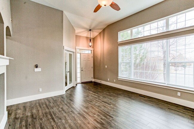 Building Photo - 2 Bedroom 2 Bath Loveland Ranch Home