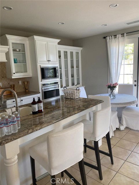 Building Photo - 1 Gentle Breeze