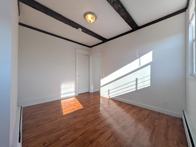 Building Photo - 148 South St