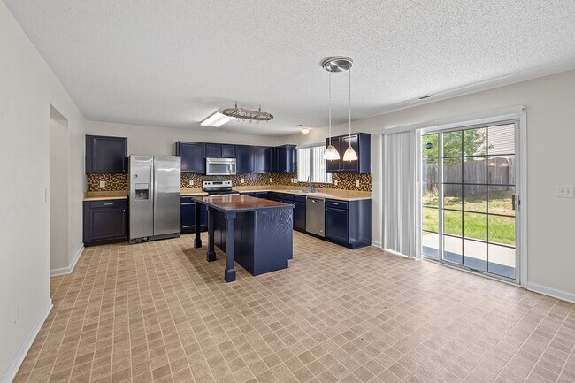 Building Photo - 6571 Guard Hill Dr