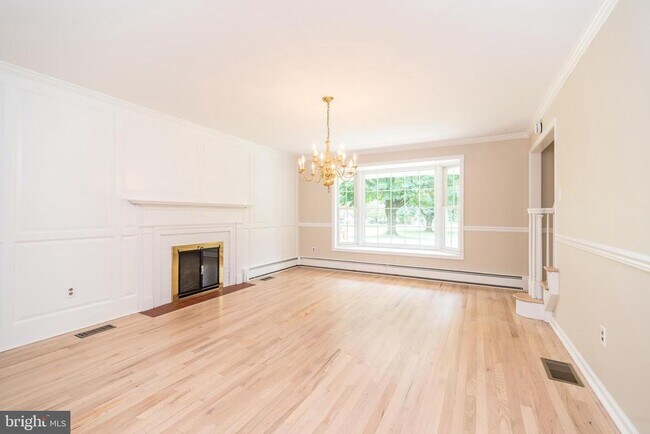 Building Photo - 38 Chestnut Valley Dr