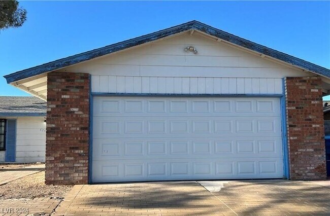 Building Photo - 6264 Bullion Blvd