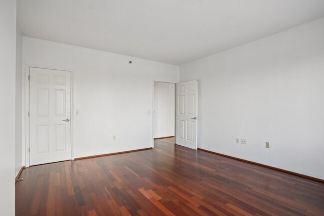 Building Photo - 3110 City Pl