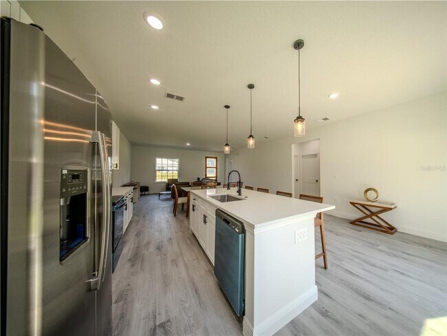 Building Photo - 2850 SW 140th Pl