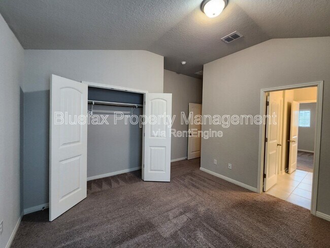 Building Photo - 13840 Tribeca