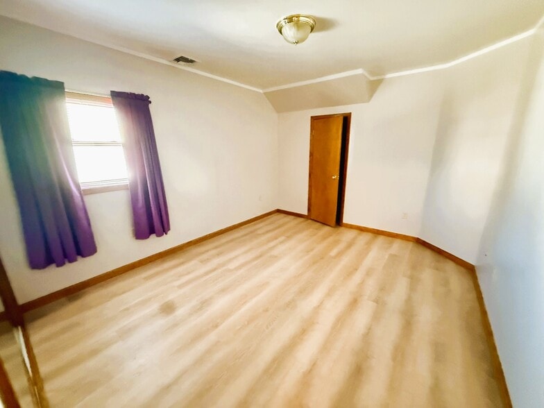 Building Photo - 47 Harding Ct