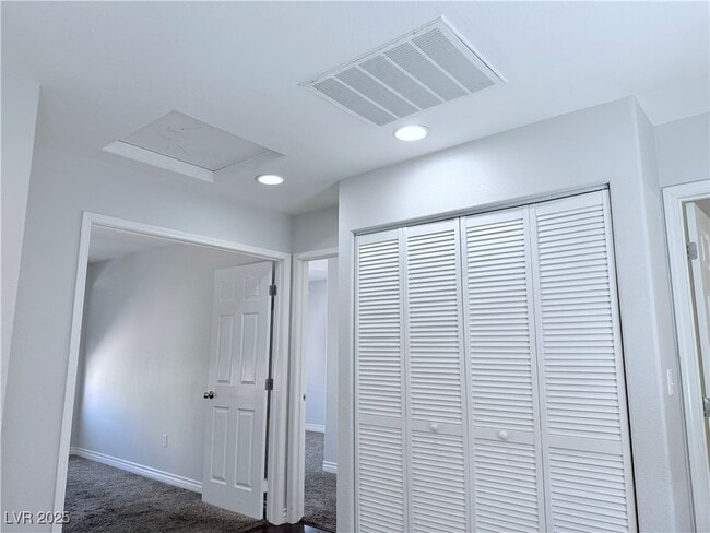 Building Photo - 3961 Bayamon St