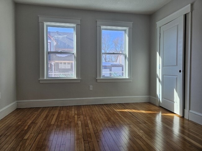 Building Photo - 9 Victoria St