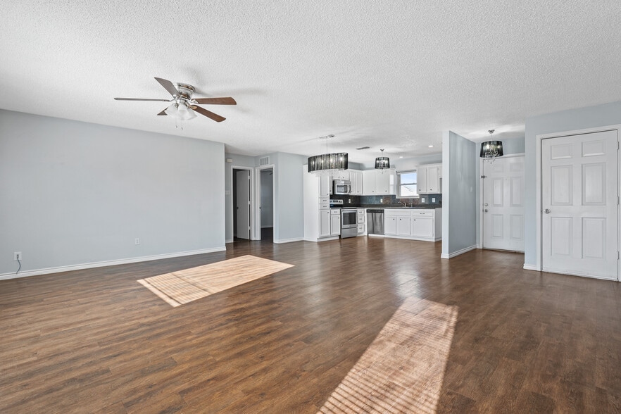 Building Photo - 5705 Itasca St