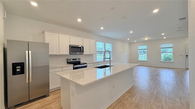 Building Photo - 11523 Harborview St