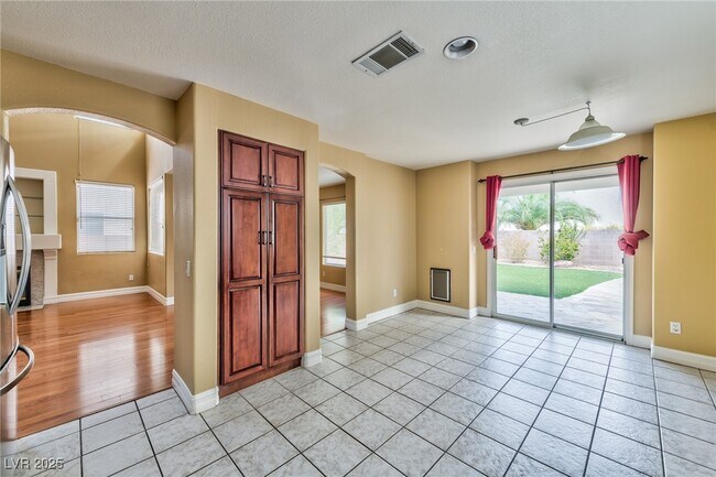 Building Photo - 3520 Tuscany Village Dr