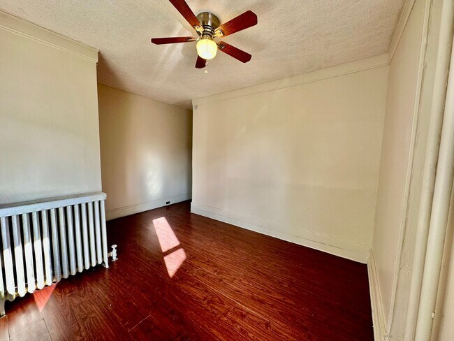 Building Photo - 43 S 13th St