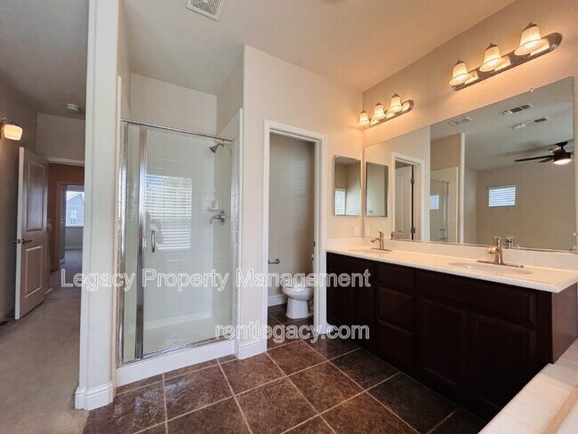 Building Photo - 2609 Willow Pass Rd