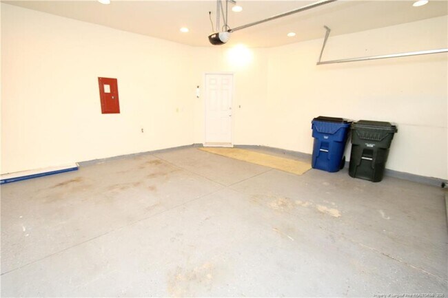 Building Photo - 8367 Primanti Blvd