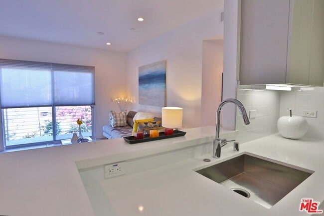 Building Photo - 11776 Idaho Ave