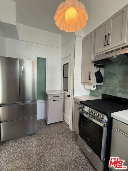 Building Photo - 157 N La Peer Dr