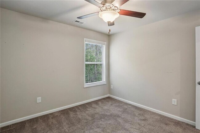 Building Photo - 2099 Easterwood Ct.