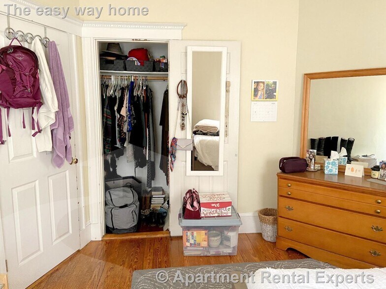 Building Photo - 41 Bay State Ave