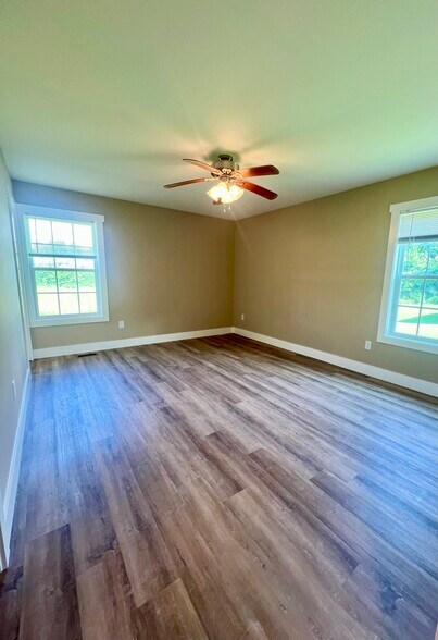 Primary Bedroom - 505 Clear Creek Rd