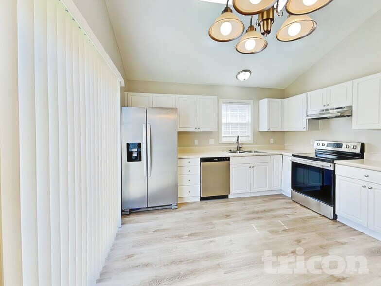 Building Photo - 5112 Limewood St