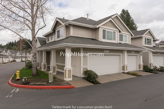 Building Photo - Stylish Beaverton Townhome with Attached Garage!